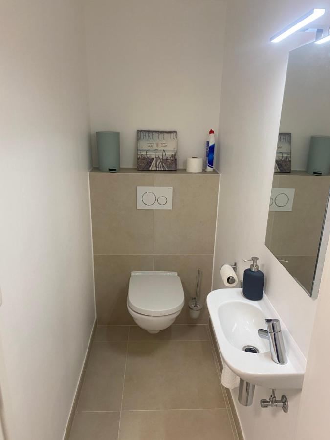 Lichtrijk 2-slaapkamerappartement Met Zeezicht En Gratis Parking Appartement *